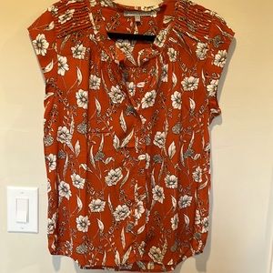 Lightweight flower print top